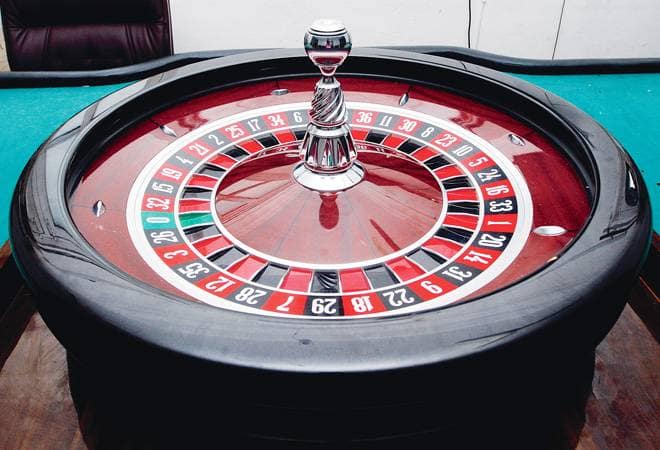 Learn When to Take Protection at a Blackjack Club